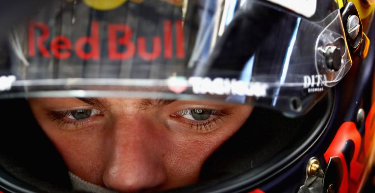 Verstappen krijgt twee strafpunten na aanvaring met Vettel in China