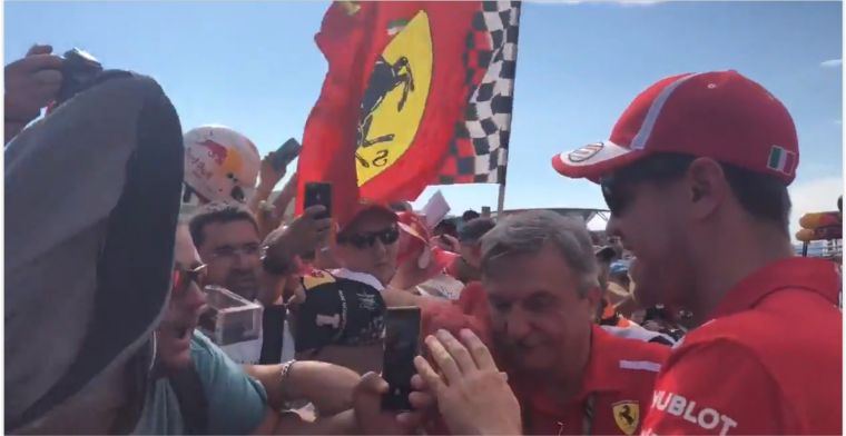 Vettel neemt de tijd voor enthousiaste Ferrari-fans