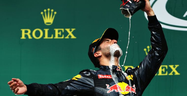 Uitgelicht: Waar komt de 'shoey' van Daniel Ricciardo vandaan?