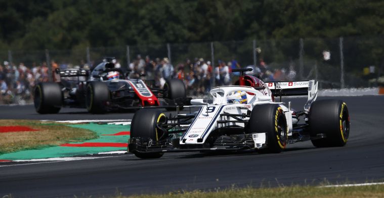 Leclerc tempert verwachtingen: “Met beide voeten op de grond bij Sauber”