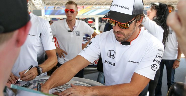 Button: ‘Alonso eindelijk ‘wakker genoeg’ voor vertrek uit Formule 1’
