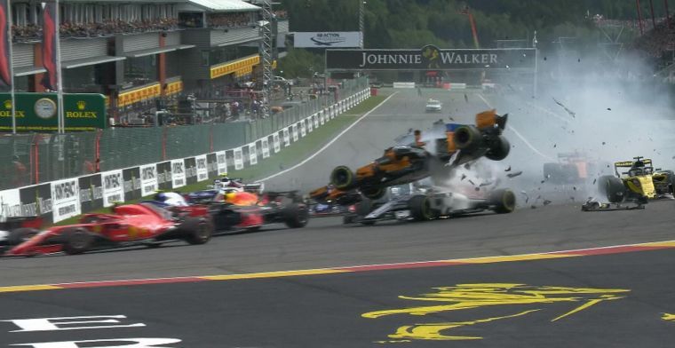 Alonso wakker geworden met rugpijn als gevolg van incident Belgische Grand Prix
