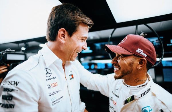 Hamilton: ''Toto Wolff is de beste teambaas in de Formule 1''