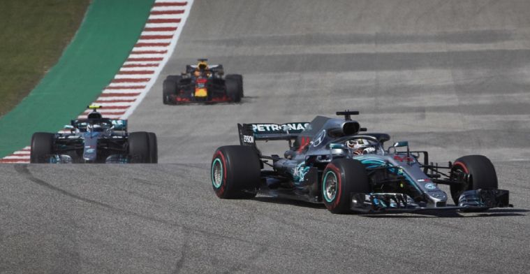 Lewis Hamilton leeft mee met de achterblijvers in de Formule 1