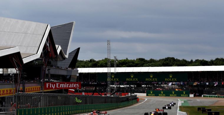 Hamilton twijfelt aan uitbreiding F1 naar andere landen