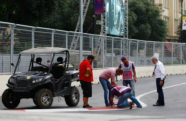 F1-coureurs vragen FIA om ‘worstenkerbs’ te herzien na crash in Macau