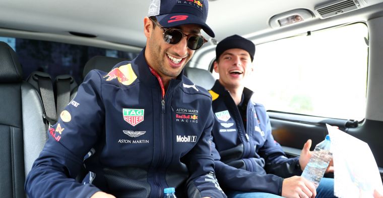 Max Verstappen kijkt af bij Daniel Ricciardo: Dat zorgde voor een toffe sfeer