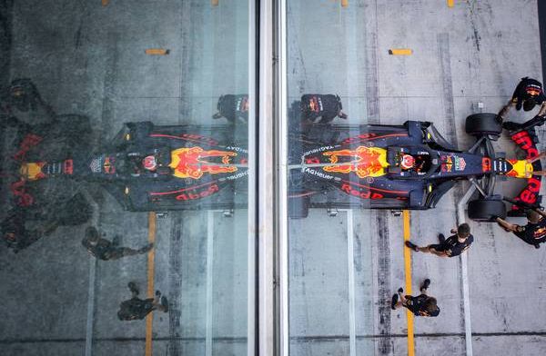 De Red Bull RB15 wordt als allerlaatste wagen gepresenteerd