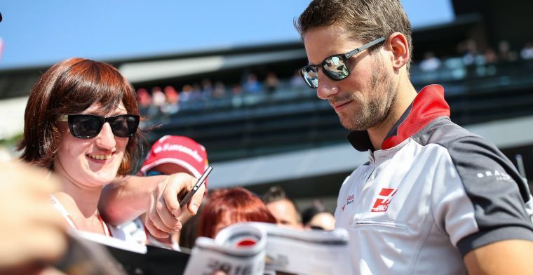 Romain Grosjean 'showt' zijn nieuwe helm voor aankomend seizoen
