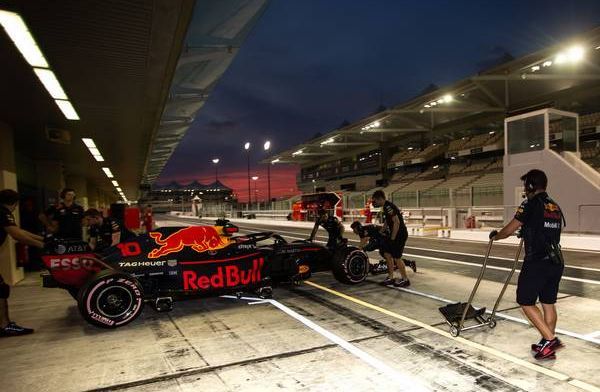 Red Bull ontkent dat ze met opzet Mercedes-lancering willen hinderen
