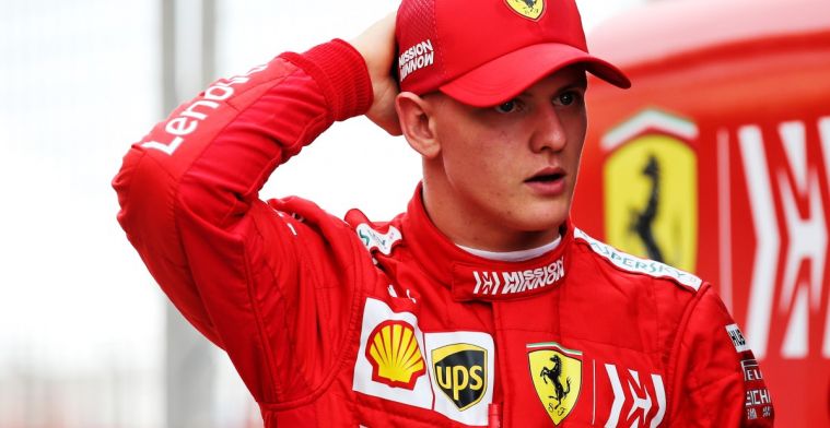 Sainz stelt Mick Schumacher gerust: Ben door achternaam betere coureur geworden
