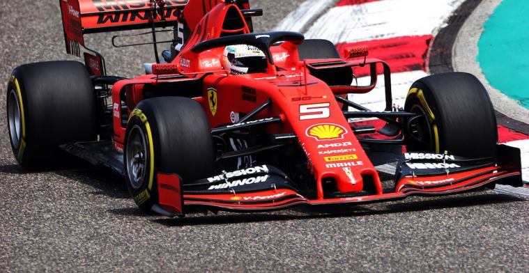 Ferrari en Renault coureurs in de buurt van gridstraf na wisselen motoronderdelen
