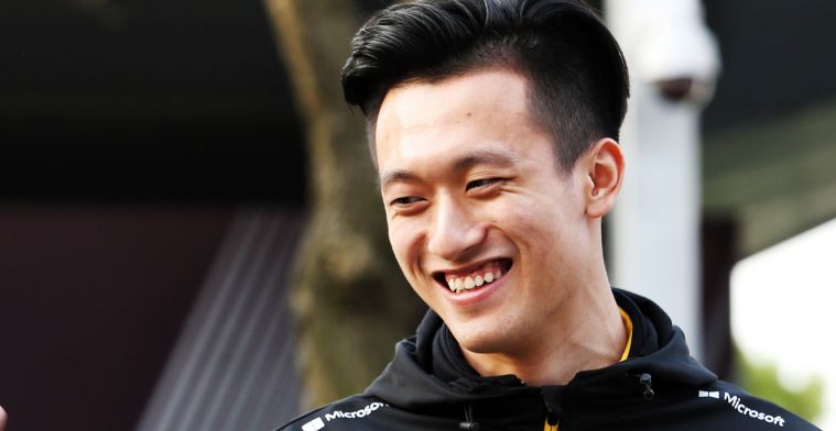 Renault-junior Zhou maalt niet om afkomst: Maar als ik de eerste ben...