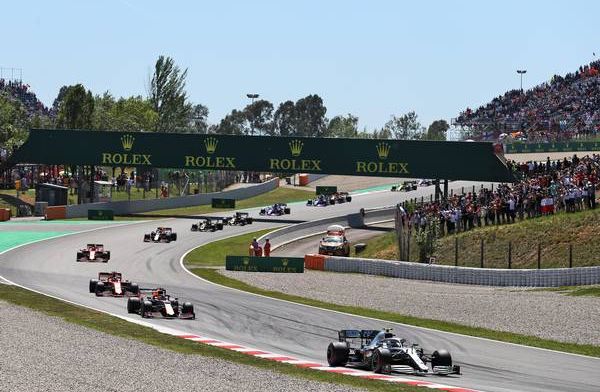 Samenvatting Grand Prix Spanje: Mercedes zet recordreeks voort, Verstappen knap P3