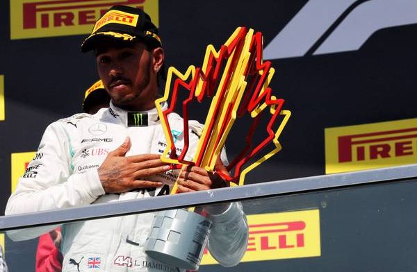 ''Lewis Hamilton blijkt slim, snel en een keiharde werker te zijn''