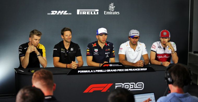Coureurs reageren bij persconferentie op tijdstraf Vettel
