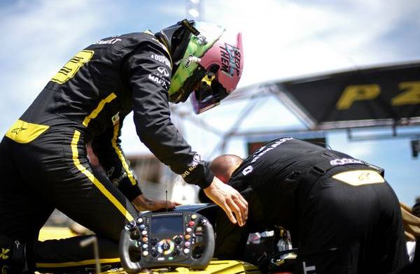 Ricciardo na tijdstraf: Shit happens, Oostenrijk kom maar op met die schnitzels