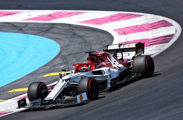 Raikkonen over straf Ricciardo: 'Eerste straf ter discussie, tweede daarentegen..'
