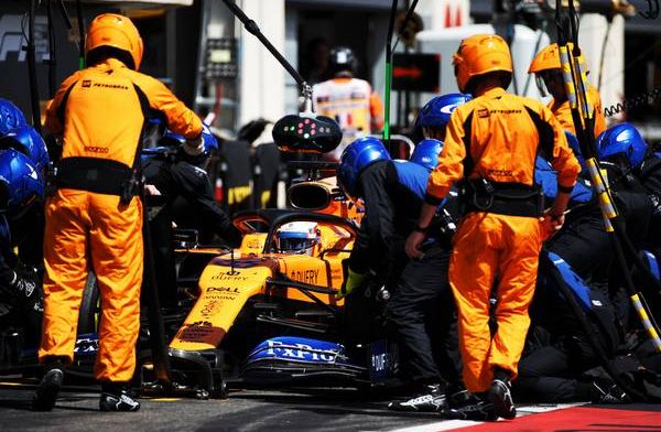 Sainz start Grand Prix van Oostenrijk achteraan vanwege motorwissel