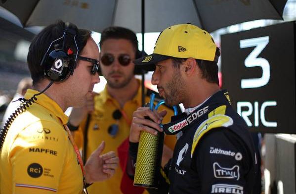 Webber maakt zich zorgen om Ricciardo: ''Je hebt die champagne nodig''
