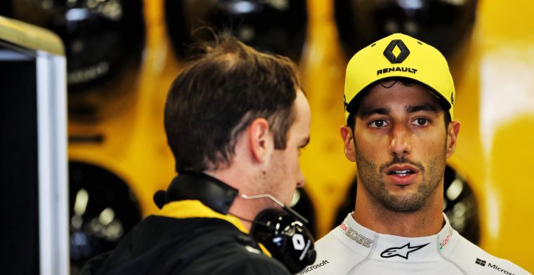 Ploffende Renault in Duitsland - Daniel Ricciardo blaast zijn motor op!