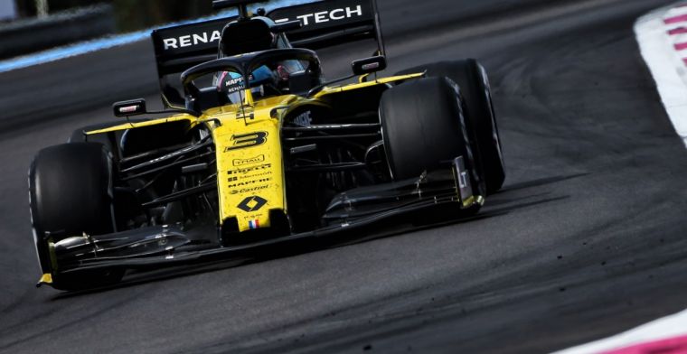 Ricciardo krijgt auto cadeau waarmee hij eerste overwinning voor Renault behaalt