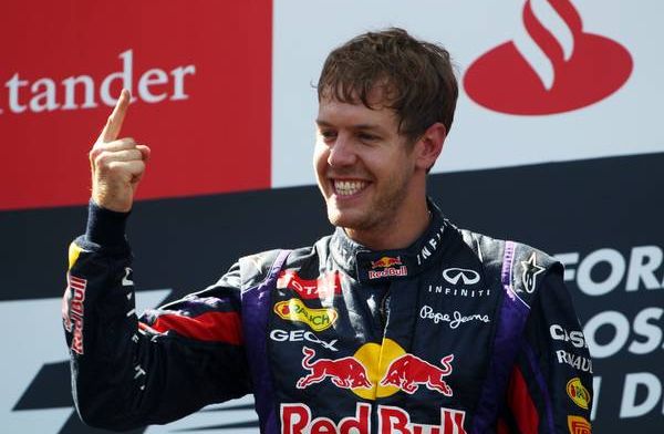 Verstappen drukt geruchten komst Vettel kop in: “Hij staat niet op lijst