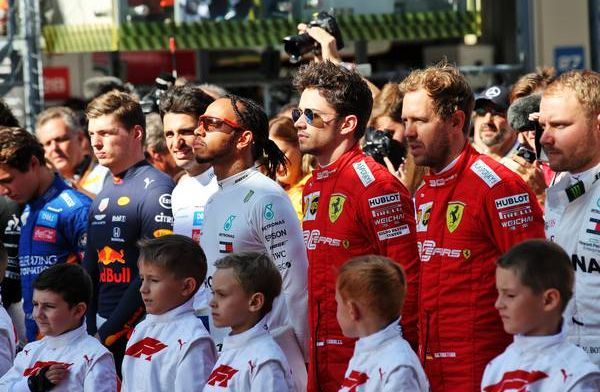 Palmer niet eens met management Ferrari-coureurs: 'Dat verslechtert de dynamiek'