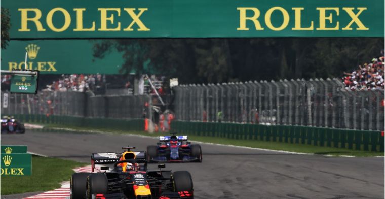 Brundle: 'Verstappen had geluk dat hij slechts drie plaatsen achteruit moest'