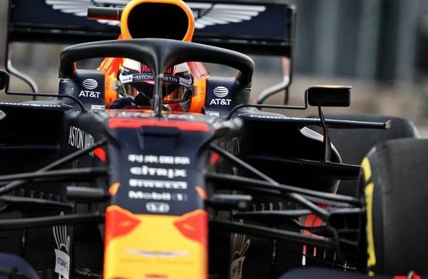 Verstappen legt zich neer bij sponsortaken: “Je komt er niet onderuit in F1