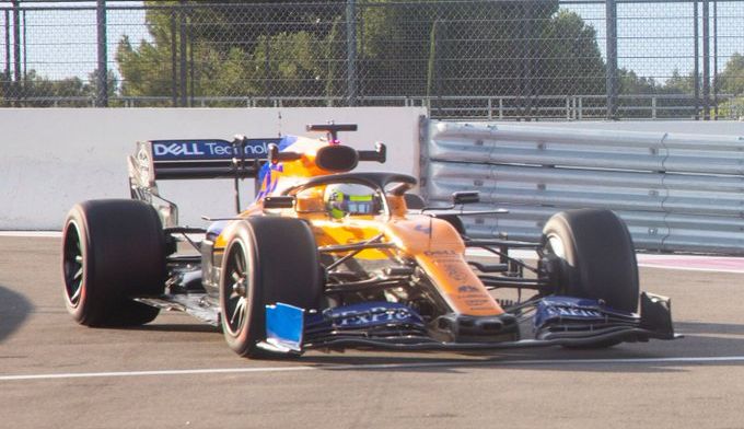 Weer zit mee in Frankrijk: McLaren werkt dik 100 rondjes af tijdens tweede testdag
