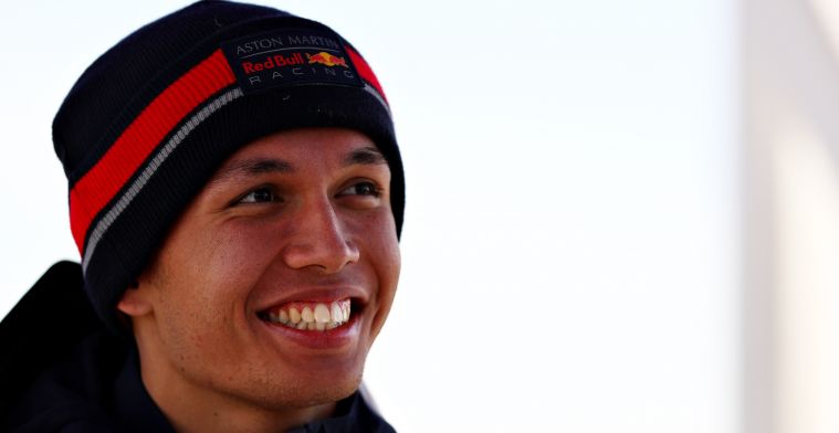 OFFICIEEL: Alexander Albon blijft bij Red Bull Racing in 2020!