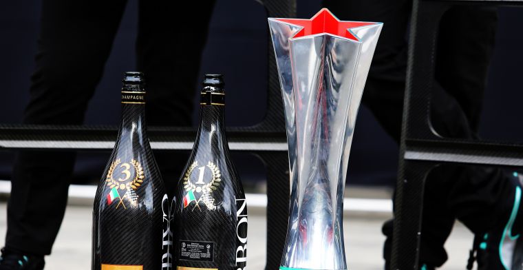 Deze trofee zal Vettel toch wél graag aan zijn collectie willen toevoegen!