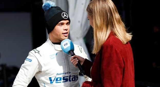 De Vries en Mercedes imponeren bij Formule E-kwalificatie debuut