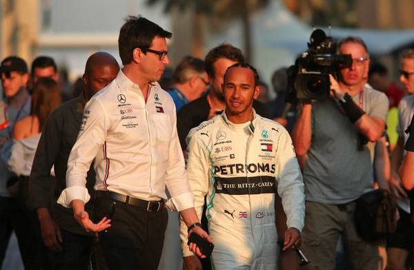 Wolff over Ferrari-geruchten Hamilton: Ik geef het slechts 25 procent kans