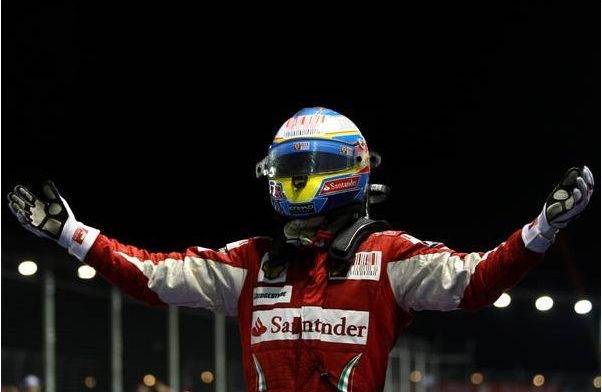 Alonso heeft weerwoord voor Ferrari: Misschien behoren ze niet tot favorieten