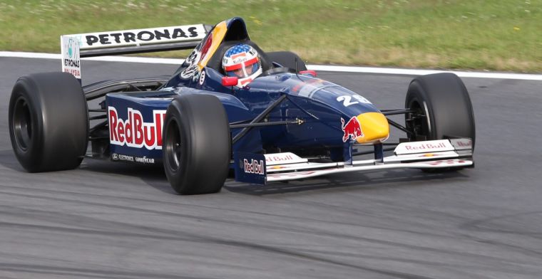 Hoe Red Bull zich opwerkte van kleine sponsor tot grootmacht in de Formule 1