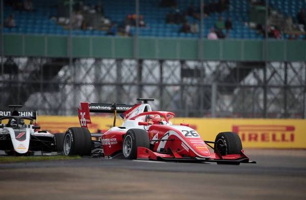Formule Renault kampioen maakt line-up kampioensteam Formule 3 compleet