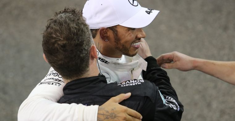 'Hamilton en Mercedes onderhandelen vandaag over deal van 210 miljoen euro'