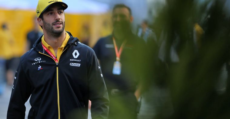  Wederom rode vlag: Ricciardo staat stil met zijn Renault