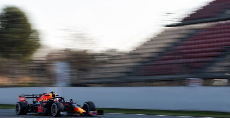 F1 wintertest lunchupdate 13:00 | Verstappen spint twee keer en zit vast in gravel