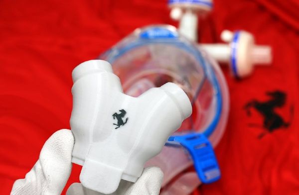 Ferrari produceert mondkapjes voor ziekenhuizen in Italië