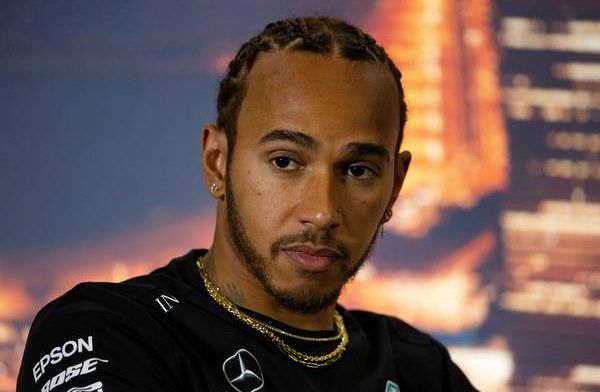 Hamilton dacht aan stoppen met racen: Bekijk het maar