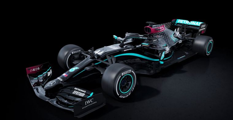 Mercedes start Formule 1-seizoen met zwarte livery in de strijd tegen racisme!
