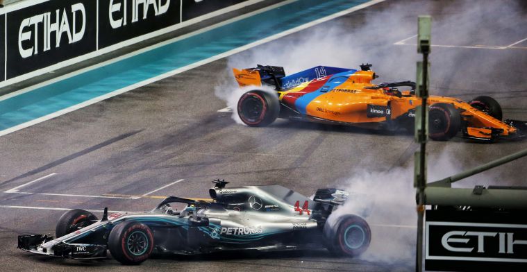 Hamilton geeft tip aan Ocon voor strijd met Alonso: ''Laat je niet afleiden''