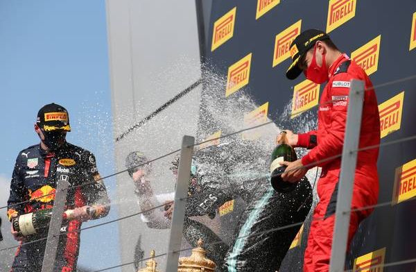 Analyse F1: 'Verstappen had met 16 seconden voorsprong kunnen winnen'