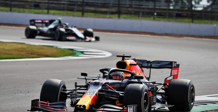 Complete uitslag van de tweede Grand Prix op Silverstone: Verstappen wint weer!
