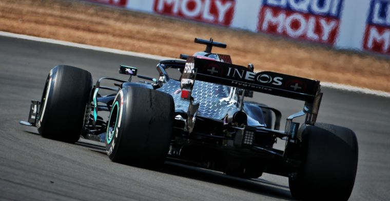 Mercedes legt zich erbij neer: 'Verstappen had op elke band de race gewonnen'