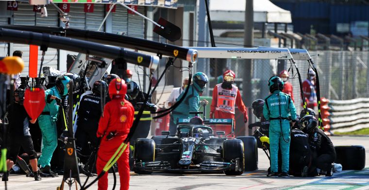 Mercedes: Normaal neemt Hamilton de schuld op zich, nu moet het team dat doen