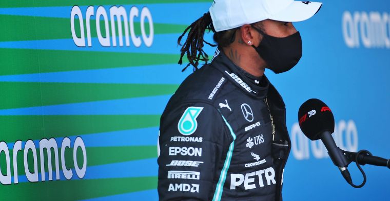 Hamilton opgelucht: 'Verstappen had daar een kans, maar ik hield hem achter mij'